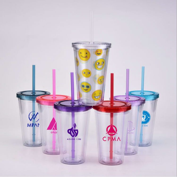 Picture of 16oz Plastic Cups with Lids & Straws