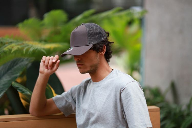 Picture of INIVI A FRAME WITH SEAMLESS MESH - SNAPBACK