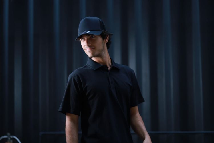 Picture of INIVI CLASSIC TRUCKER WITH SEAMLESS MESH - SNAPBACK