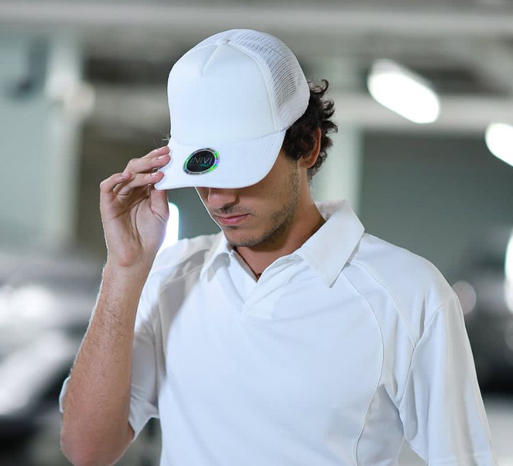 Picture of INIVI CLASSIC TRUCKER WITH SEAMLESS MESH - SNAPBACK