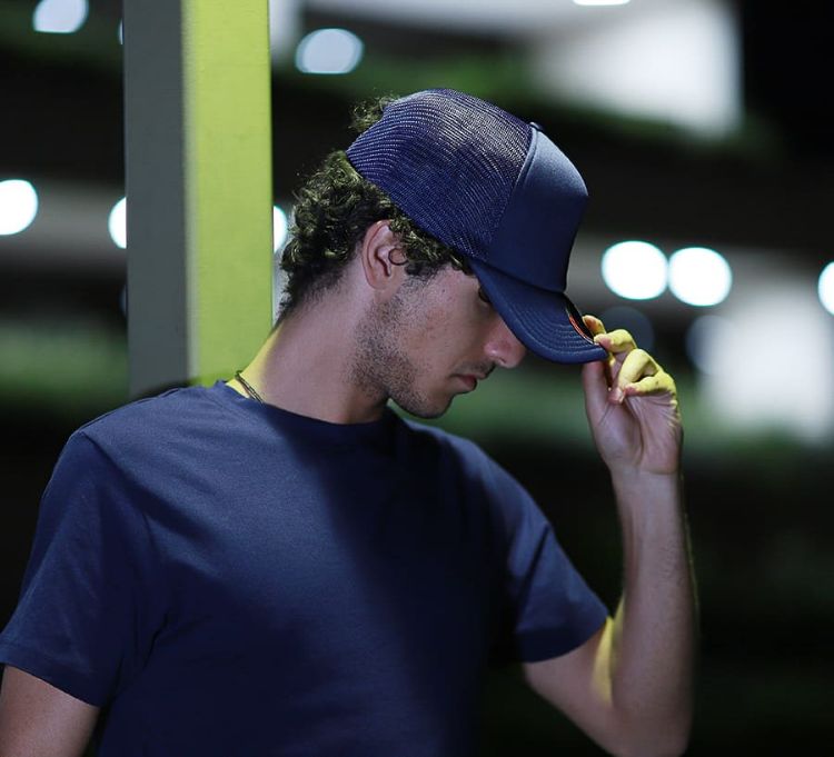 Picture of INIVI CLASSIC TRUCKER WITH SEAMLESS MESH - SNAPBACK