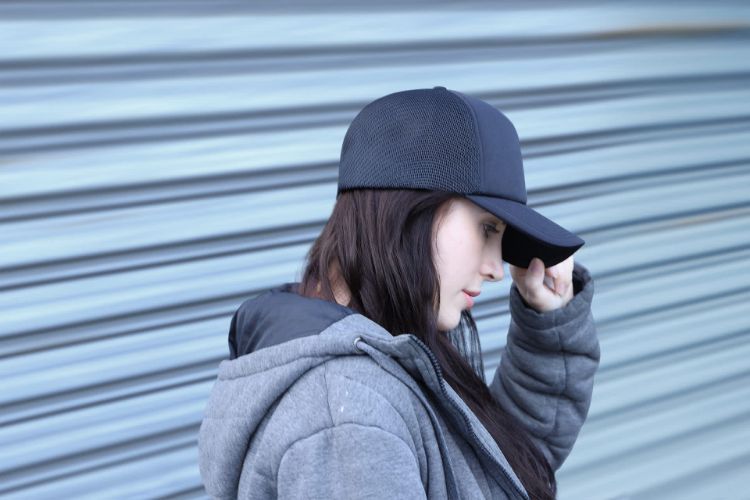 Picture of INIVI CLASSIC TRUCKER WITH SEAMLESS MESH - SNAPBACK