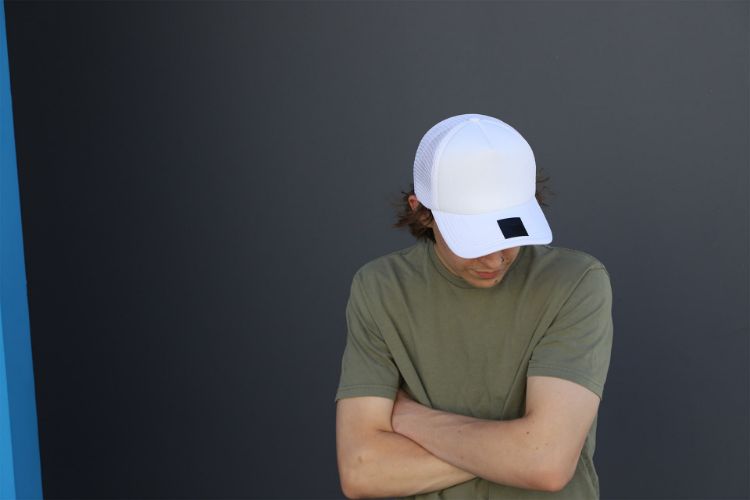 Picture of INIVI CLASSIC TRUCKER WITH SEAMLESS MESH - SNAPBACK